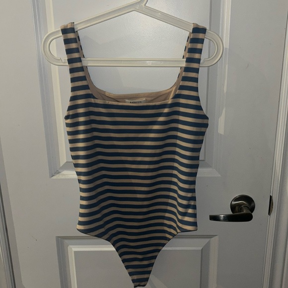 Aritzia Babaton Striped Tank Contour Bodysuit in Beige/Blue Size L - Picture 2 of 6